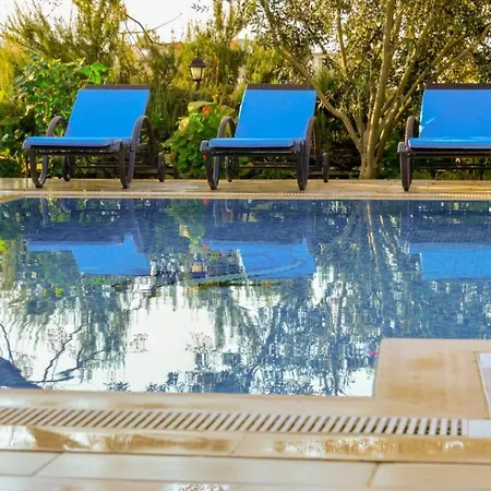 Gorgeous Secluded With Private Pool And Bbq 3*
