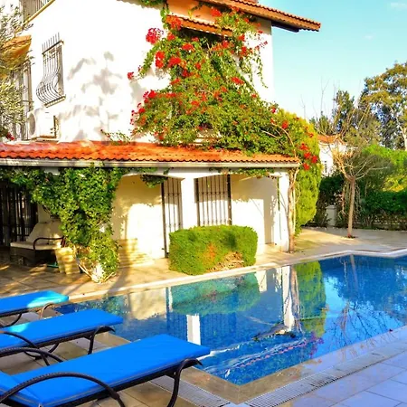 ホテル Gorgeous Secluded With Private Pool And Bbq ベレキ